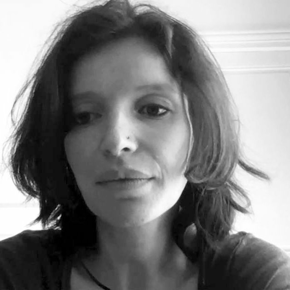 Portrait de Nora Zelnik, invitée du podcast 9 Lives Magazine pour parler de la crise du Covid-19 et des agences photo.
