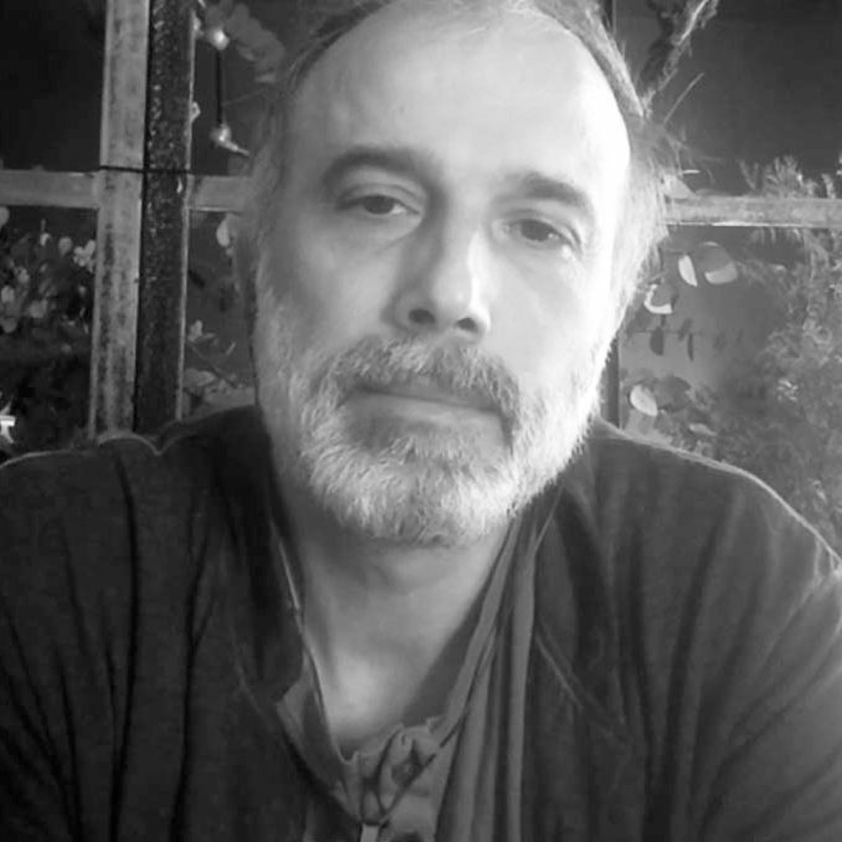 Portrait de Stéphane Lagoutte, photographe et directeur de l'agence MYOP, invité du podcast 9 Lives Magazine