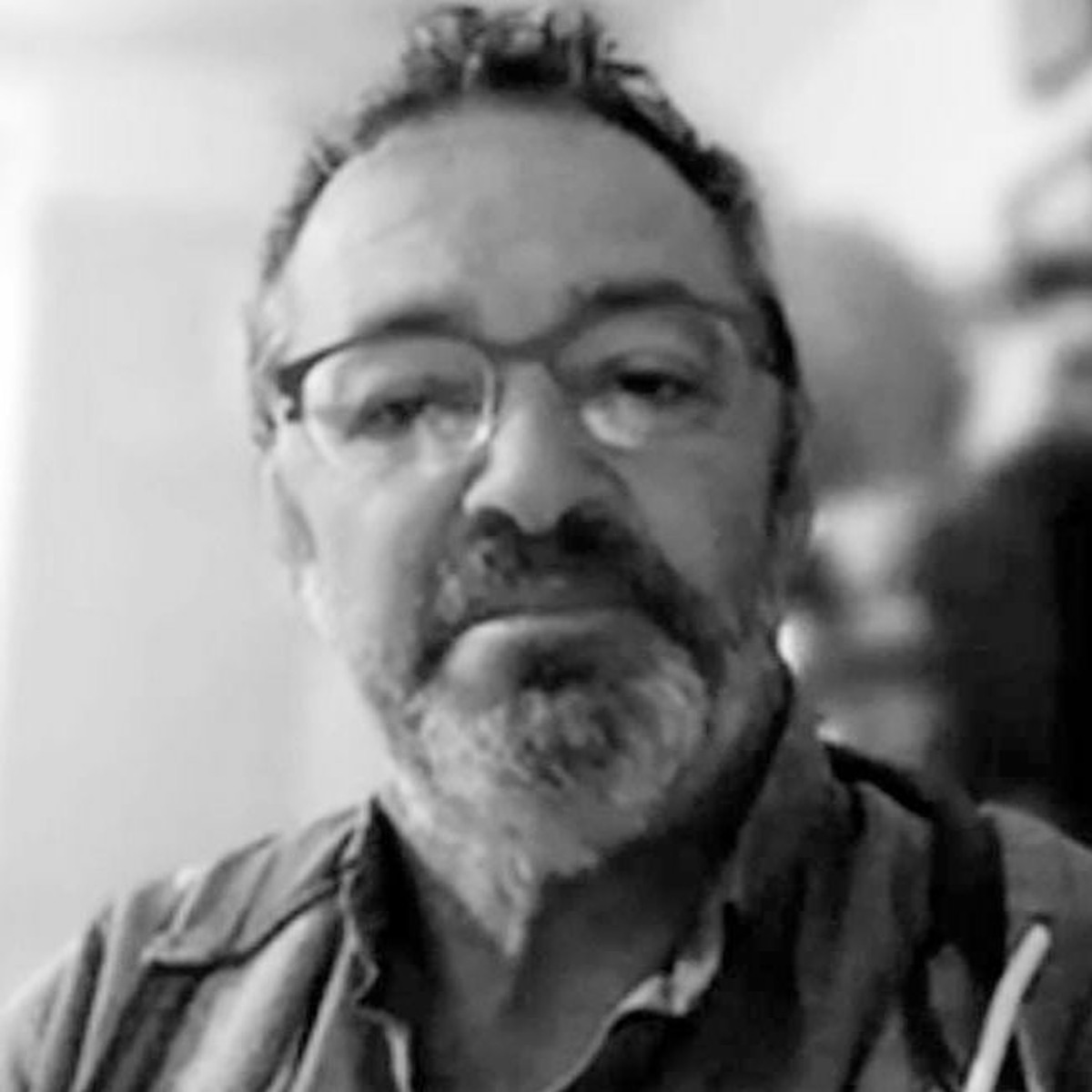 Portrait du photographe Laurent Ferrière, invité du podcast 9 Lives Magazine
