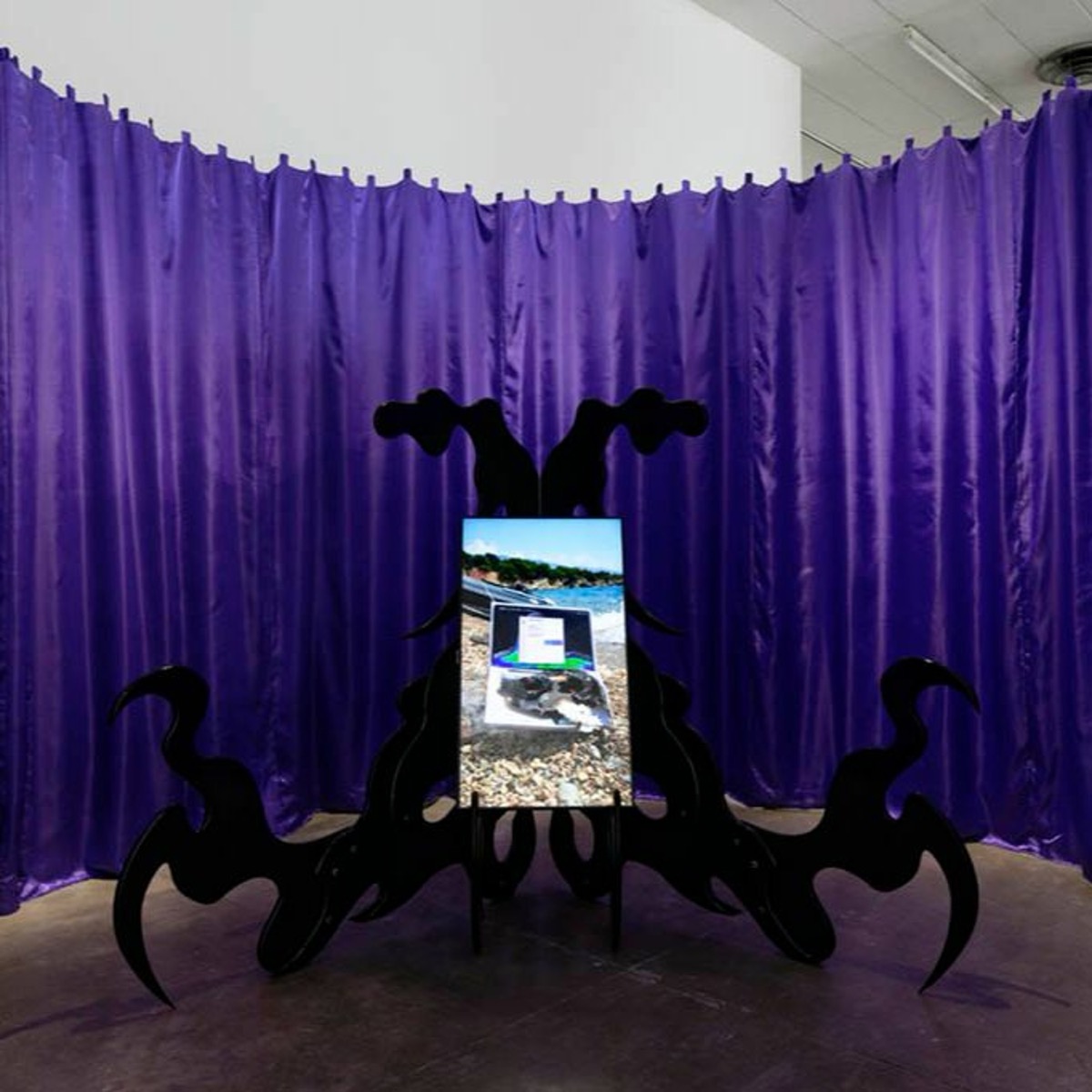 Interview Céline Kopp : le réveil du Magasin Grenoble, podcast 9 Lives Magazine - Photographie & Art Visuel