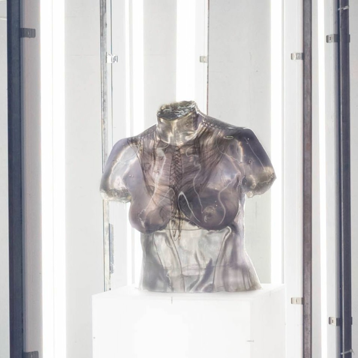 Interview Hugo Servanin, Les Magasins Généraux 2, podcast 9 Lives Magazine - Photographie & Art Visuel
