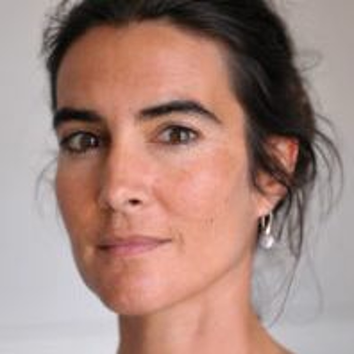 Portrait de la photographe Anne-Christine Poujoulat, invitée du podcast 9 Lives Magazine.