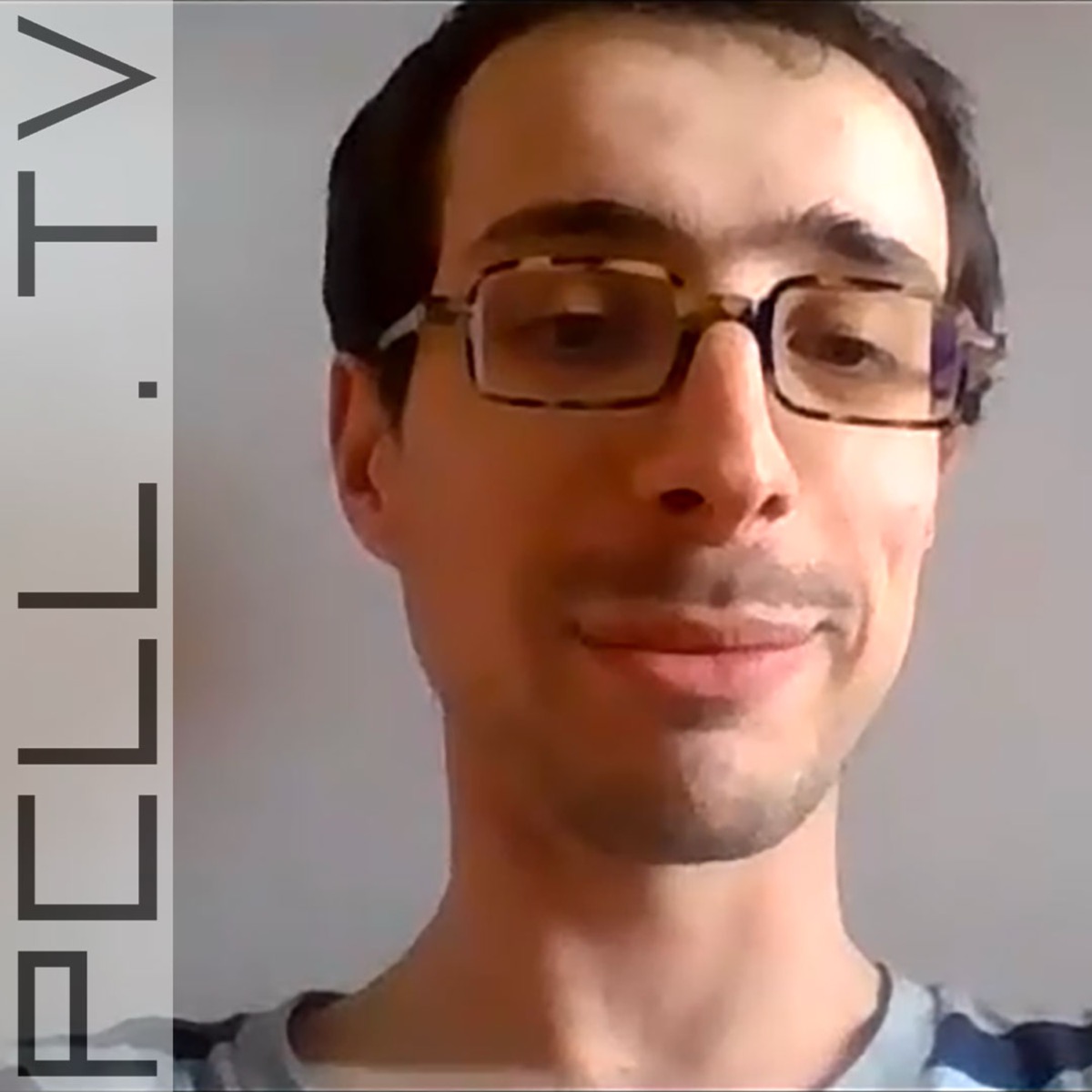 Nino Vuarrier - s'extraire du numérique, comprendre la réalité, conter une histoire du quotidien, podcast Photo Collective - les raisons de la photographie - dialogues avec @zdrilx