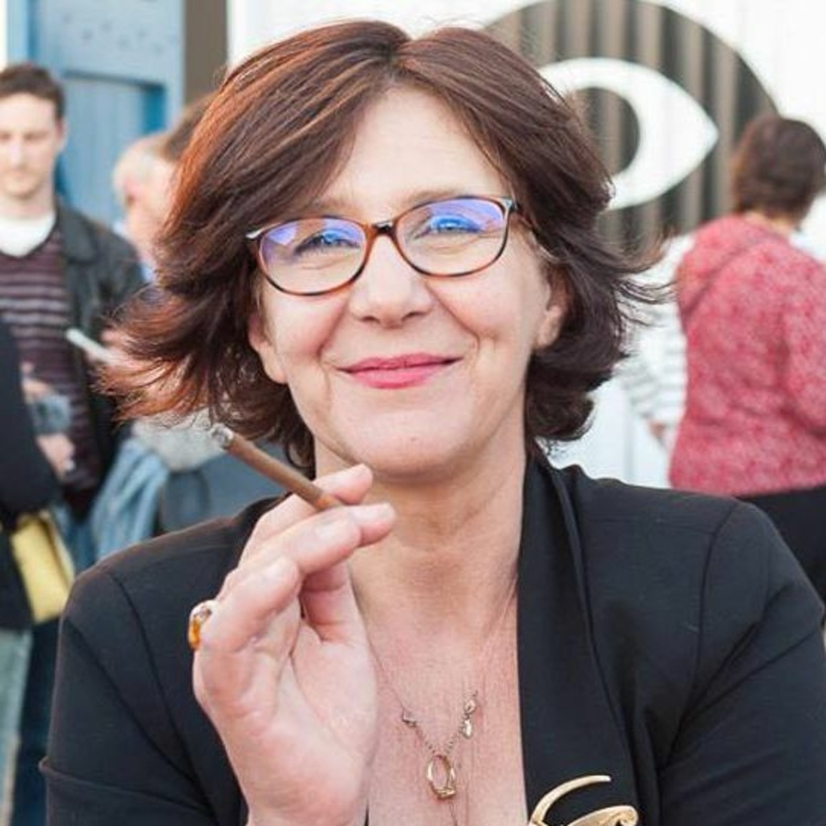 Portrait d'Odile Andrieu pour l'épisode du podcast 9 Lives Magazine sur les Promenades Photographiques de Vendôme