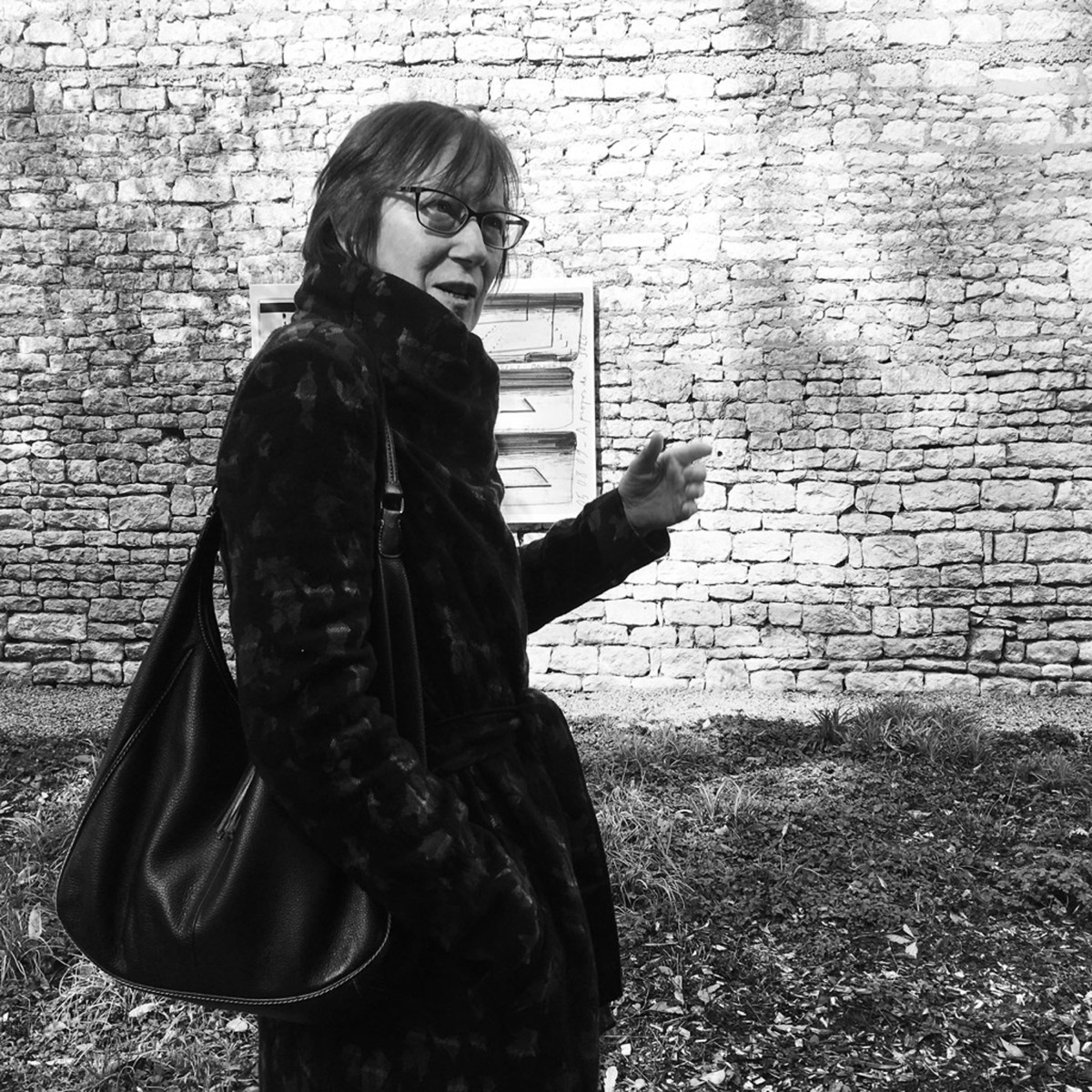Portrait de l'artiste photographe Corinne Mercadier, invitée du podcast 9 Lives Magazine