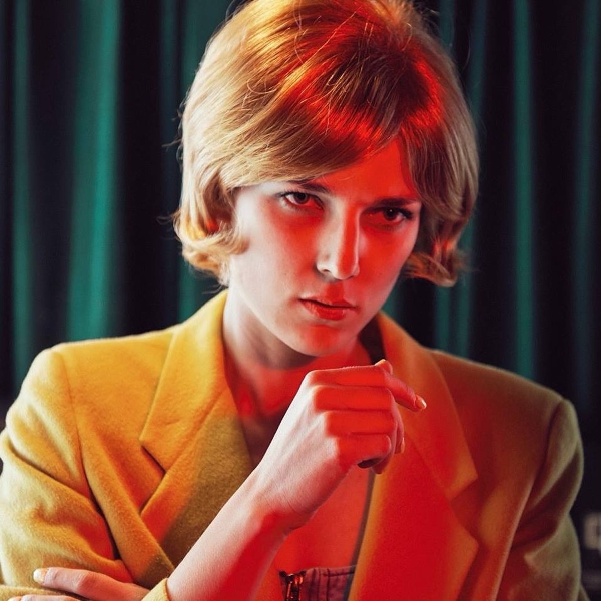 Portrait de la photographe Kourtney Roy, invitée du podcast 9 Lives Magazine